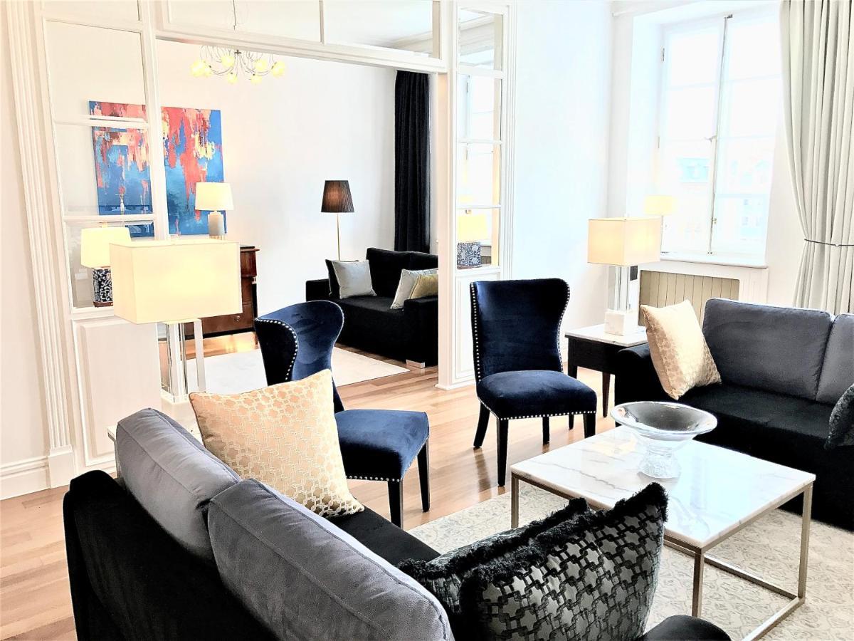 Luxury Suites & Apartments Mondrian Market Square II Warschau Exterior foto