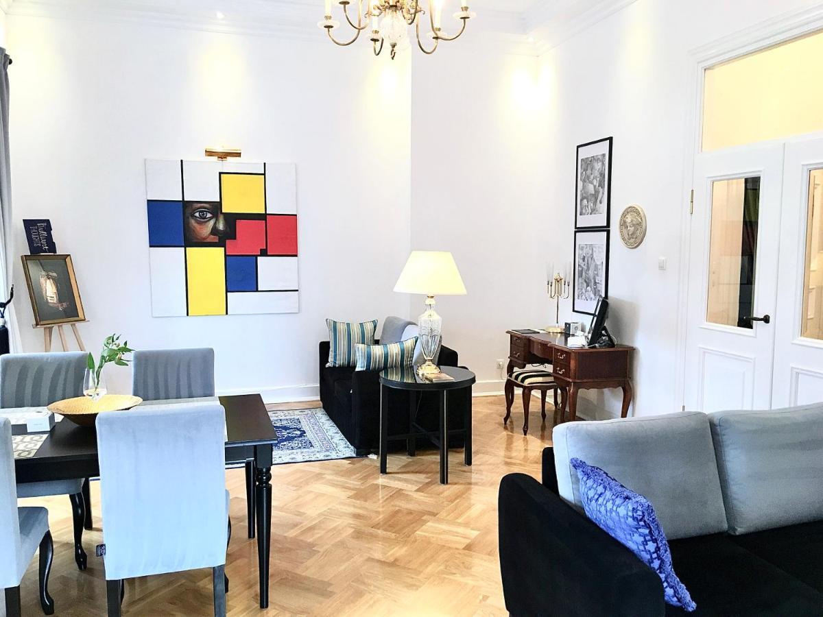 Luxury Suites & Apartments Mondrian Market Square II Warschau Exterior foto
