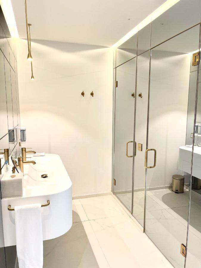 Luxury Suites & Apartments Mondrian Market Square II Warschau Exterior foto