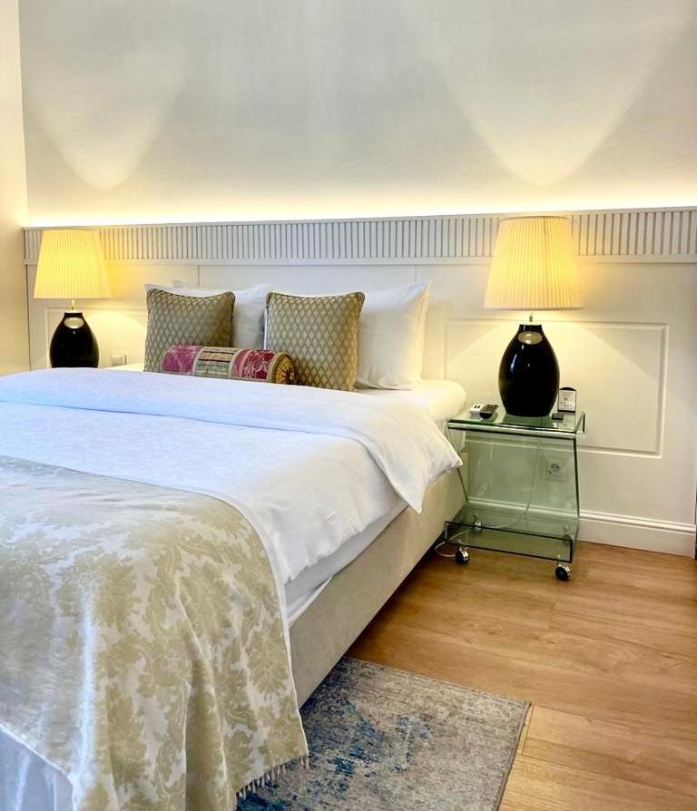 Luxury Suites & Apartments Mondrian Market Square II Warschau Zimmer foto