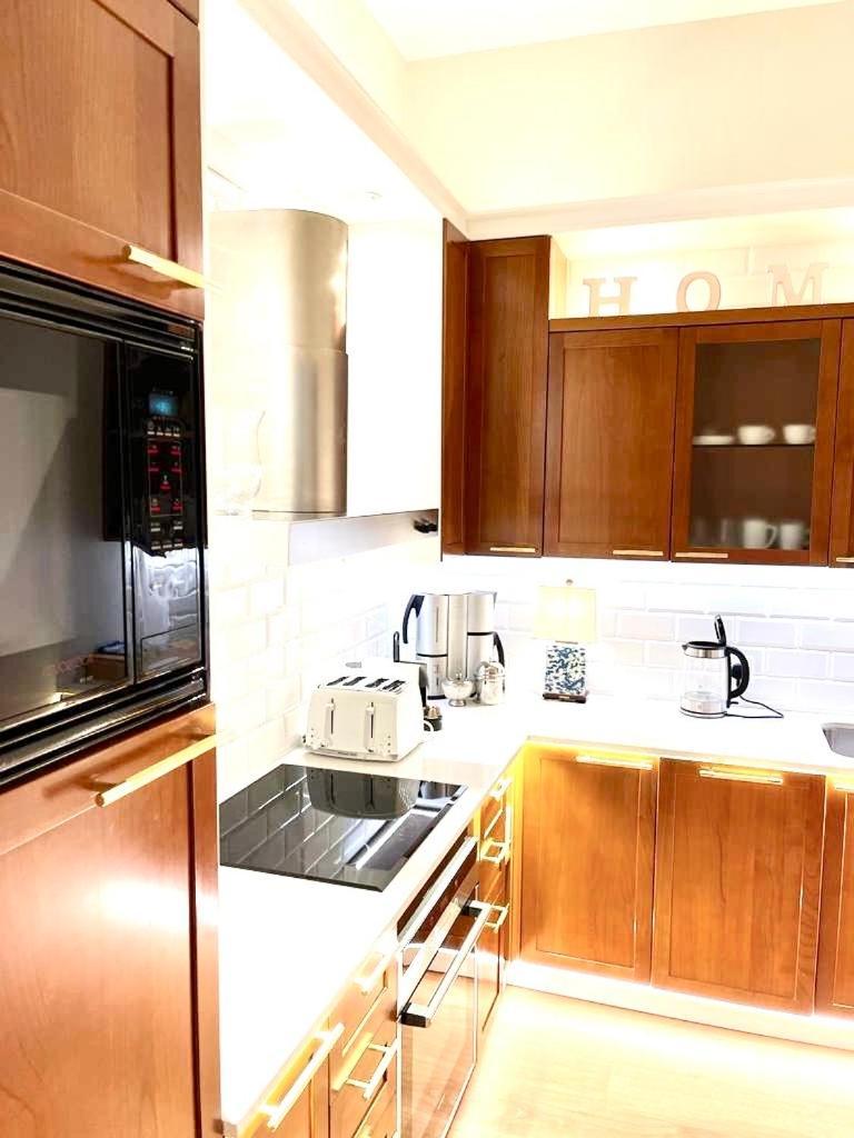 Luxury Suites & Apartments Mondrian Market Square II Warschau Zimmer foto